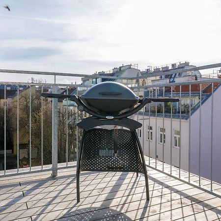 Symphony Apartments 38 - Modern Loft With Terrace And Grill In Central Location Bécs Kültér fotó
