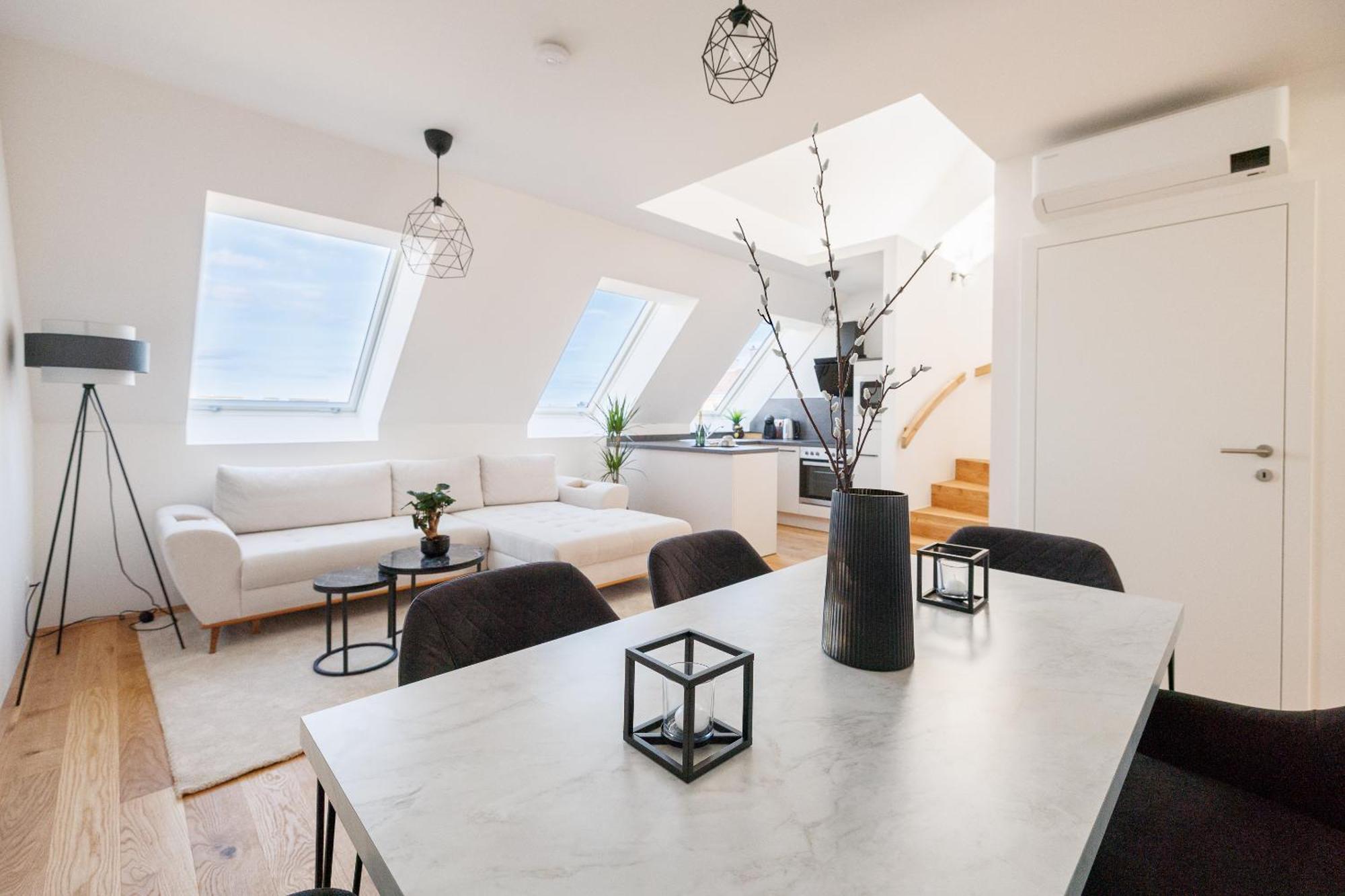Symphony Apartments 38 - Modern Loft With Terrace And Grill In Central Location Bécs Kültér fotó