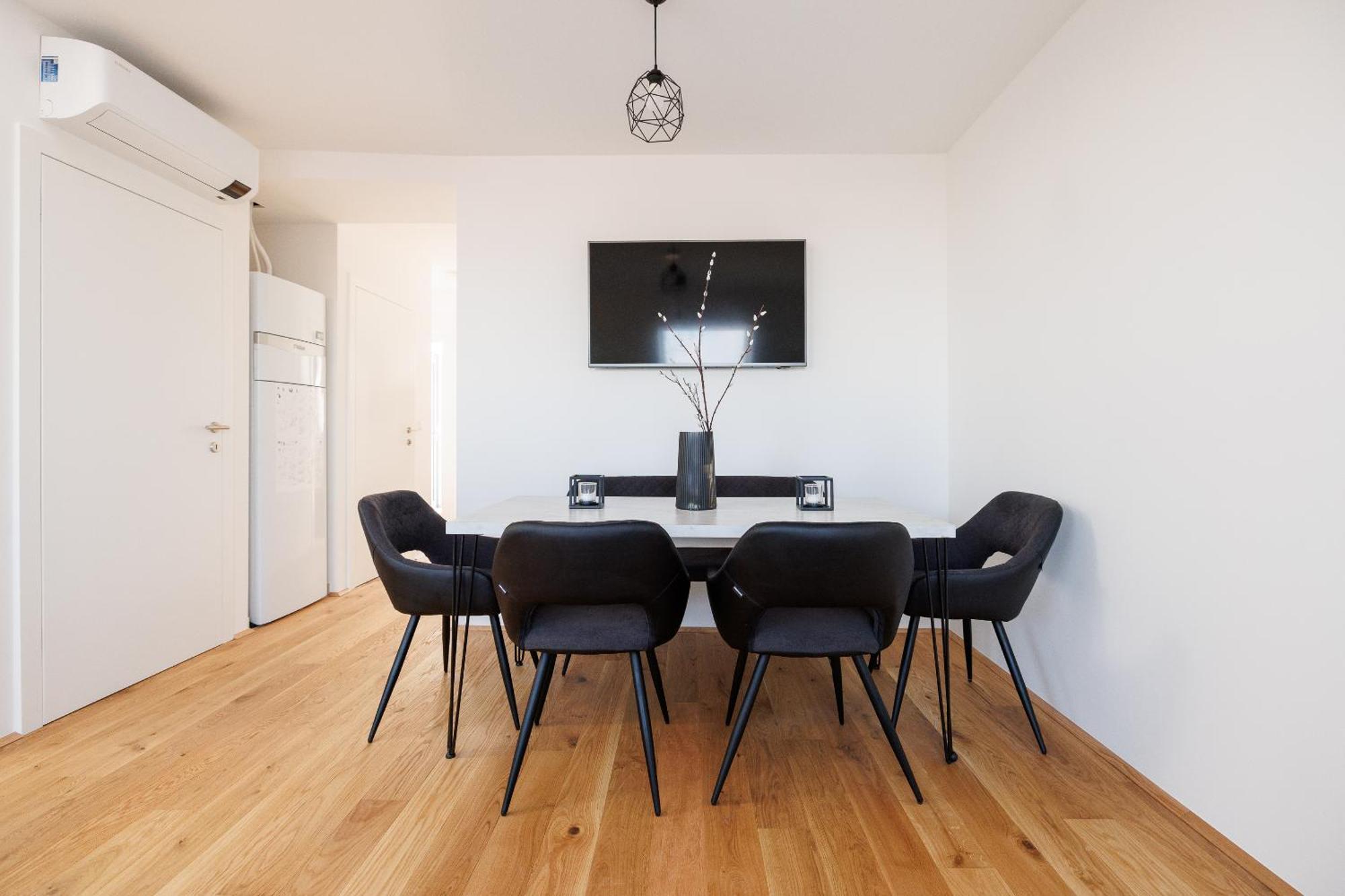 Symphony Apartments 38 - Modern Loft With Terrace And Grill In Central Location Bécs Kültér fotó