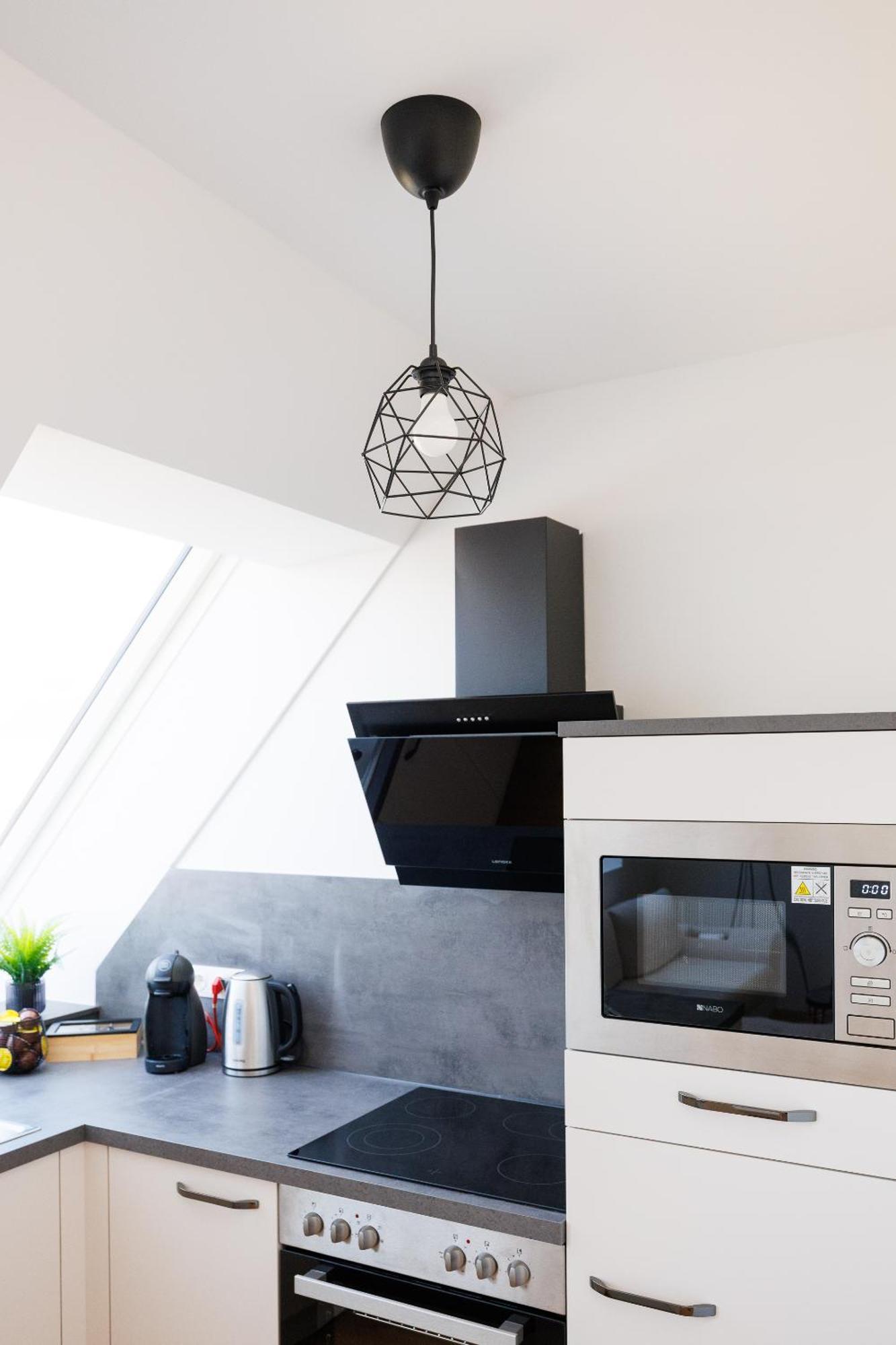 Symphony Apartments 38 - Modern Loft With Terrace And Grill In Central Location Bécs Kültér fotó